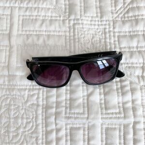H&M black sunglasses